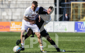 2019-03-31 - Ciccone difende palla dal pressing di Flores Heatley - CAVESE-CATANZARO 0-2 - ITALIAN SERIE C - SOCCER